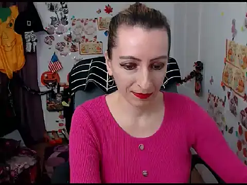 Snapshot of EvelynAngell chatting on October 16, 6:05 am EvelynAngell online show from October 16, 6:05 am