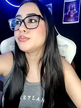 Snapshot of Janna_mnt chatting on October 25, 4:31 am Janna mnt online show from October 25, 4:31 am