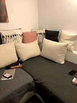 Snapshot of LizzyLush_ chatting on October 21, 8:35 pm LizzyLush online show from October 21, 8:35 pm