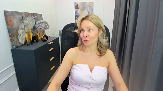 Sinty Devis online show from March 27, 4:58 am