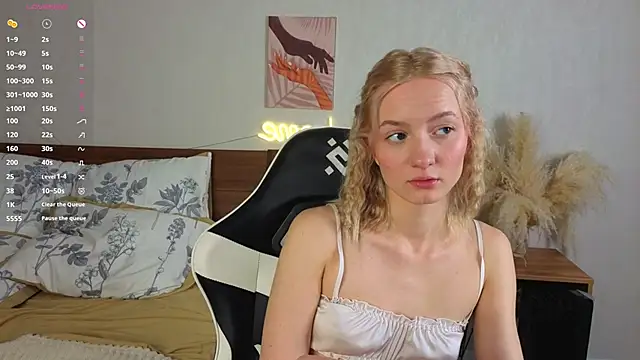 Snapshot of IdaValenti chatting on October 20, 11:08 pm IdaValenti online show from October 20, 11:08 pm