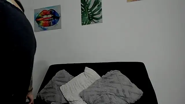 kassandra james online show from September 8, 7:02 pm