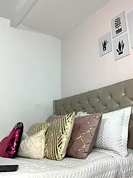 ImAlicee online show from November 12, 9:02 pm