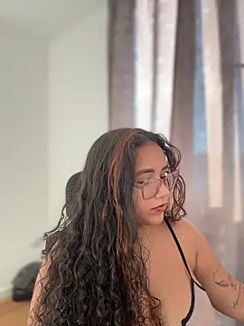 CurlyGirl 1 online show from July 14, 9:52 pm