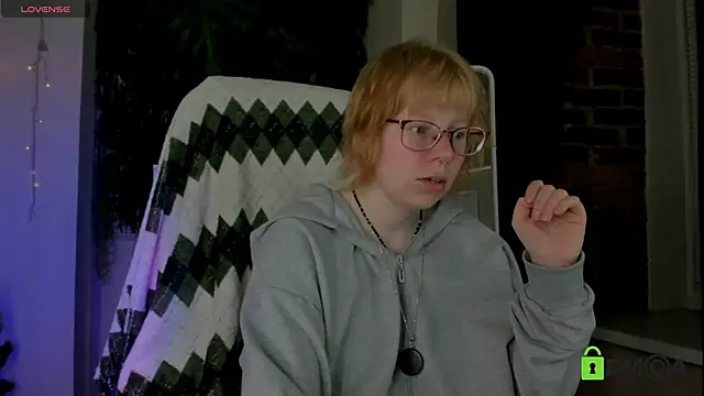 Melissa Wells online show from April 16, 8:19 pm