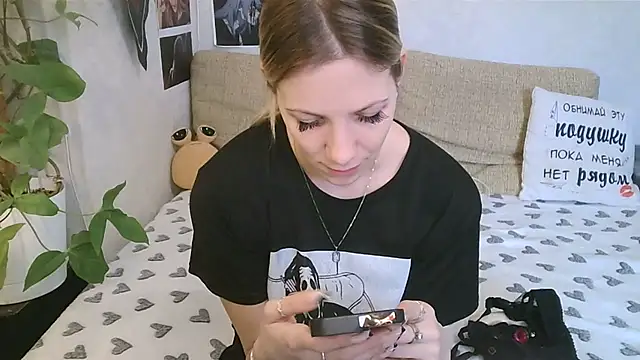 -GoldenGirl- online show from April 14, 10:26 am