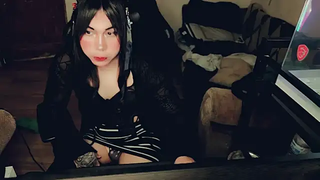 evelyntvsexy online show from July 17, 6:00 pm