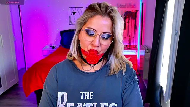 blackwidow s1 online show from April 18, 5:59 pm