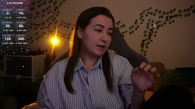 Megan  Hart online show from November 15, 12:55 am