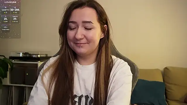 Megan  Hart online show from October 1, 9:25 am