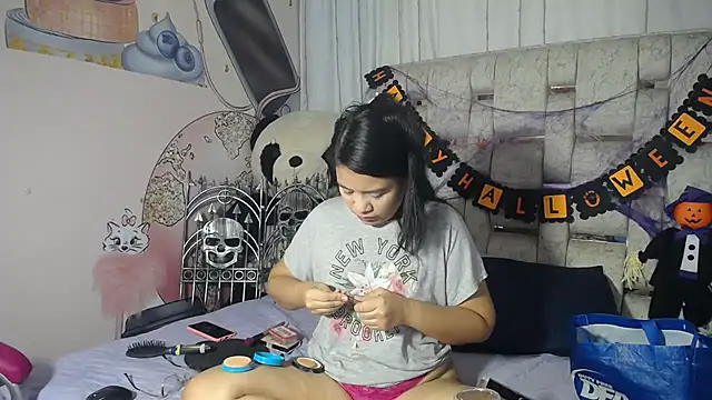 KEYRA-MILLER- online show from October 23, 3:01 am