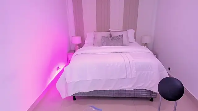 Leah Grey online show from January 14, 11:48 am