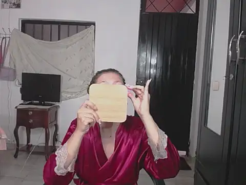 Linda naomy online show from February 24, 7:45 pm