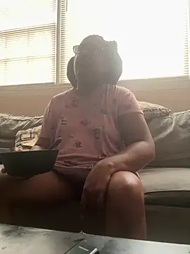 ebonyred online show from February 15, 2:05 pm