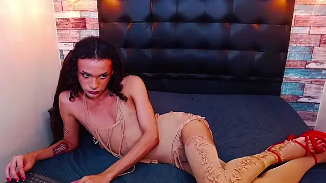 Foxy Ella  online show from March 7, 3:30 pm