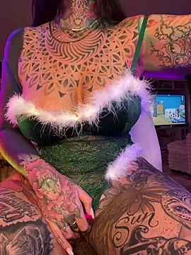 caseykey online show from December 5, 3:50 am