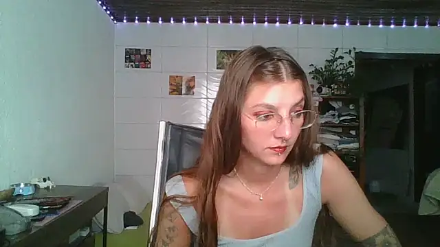 SweetyBabyDemon online show from March 5, 8:15 pm