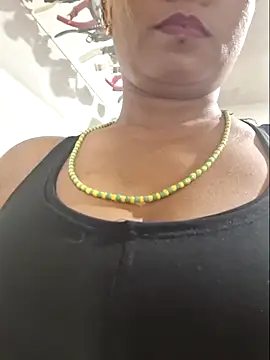 gatadeojosclaros online show from April 5, 2:54 am