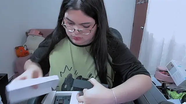 Aria Fullbuster online show from March 13, 9:05 pm