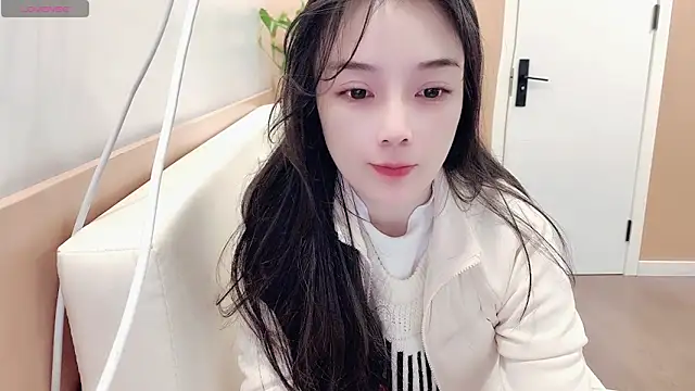 AKiKi711 online show from February 3, 3:06 pm