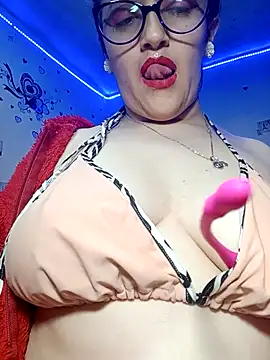 anndreapds online show from January 31, 8:51 pm