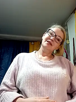 irinamaux online show from April 8, 2:46 am