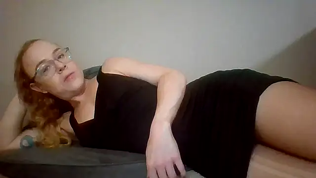 Snapshot of jennytwinkle69 chatting on October 20, 3:42 am jennytwinkle69 online show from October 20, 3:42 am