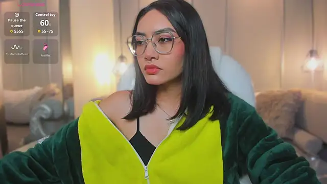 AzuraKindong online show from March 2, 7:31 pm