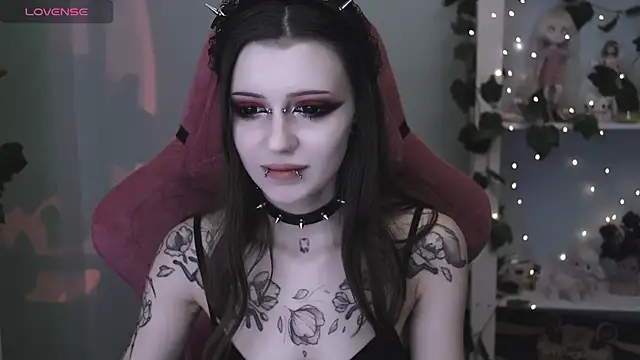 prettybones online show from April 8, 2:14 am