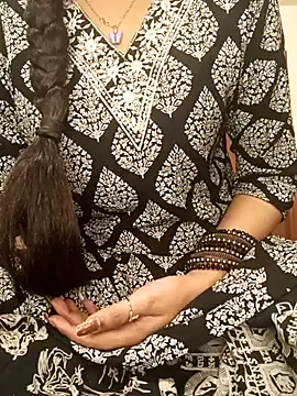 Pallavi 36 online show from April 25, 8:17 pm