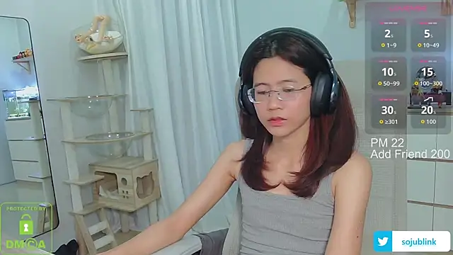 littlemiilk online show from December 16, 8:20 am