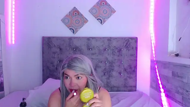 Cuckold lover69 online show from April 16, 3:18 am