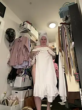 GingerSnap33 online show from February 13, 3:19 am