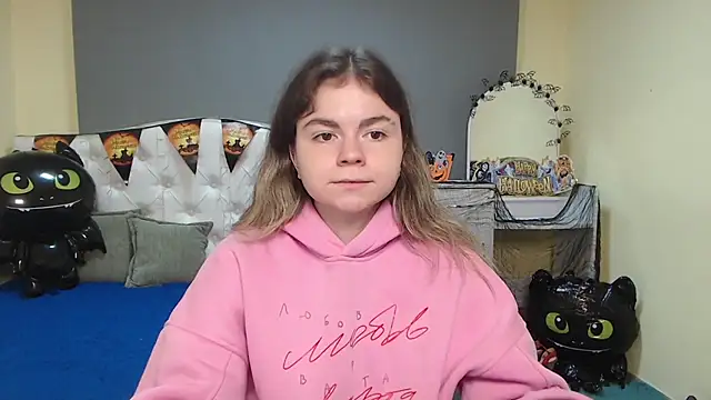 TinaRedly online show from October 31, 6:50 am