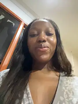 kellya  online show from May 15, 10:56 pm