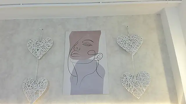 charlottebrowns  online show from April 13, 12:17 pm