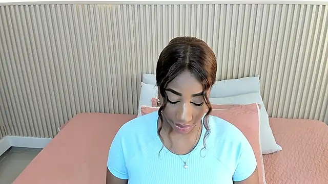 charlottebrowns  online show from February 12, 12:07 pm