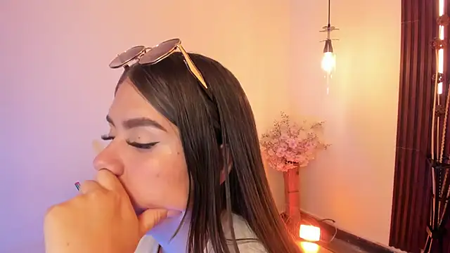 ArianaBaker online show from April 17, 10:01 pm