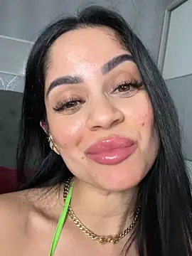  adelle online show from April 15, 11:55 am