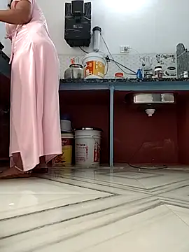 Snapshot of Archna-ji chatting on October 13, 4:37 am Archna-ji online show from October 13, 4:37 am