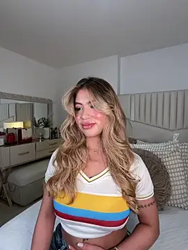  laura 02 online show from June 18, 12:23 am