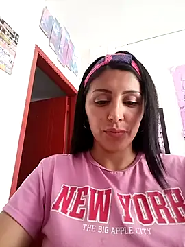 tiffani  love online show from September 20, 9:24 pm