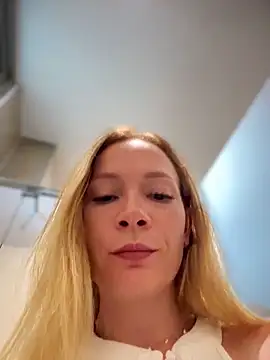 LavenderHot online show from April 5, 2:10 am