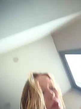 LavenderHot online show from April 4, 1:59 am