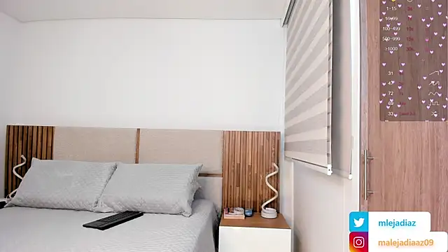 MalejaDiaz  online show from November 10, 7:20 pm