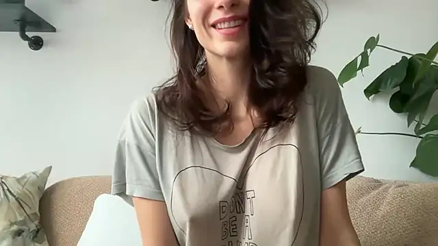 Snapshot of Mary_Wet chatting on October 15, 3:03 pm Mary Wet online show from October 15, 3:03 pm