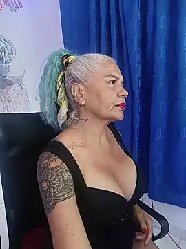 freyadevil333 online show from March 15, 9:00 am