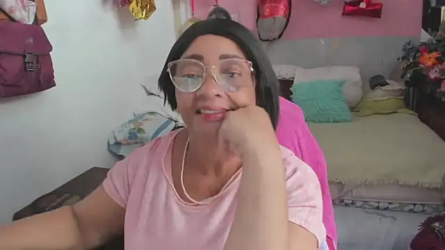 Mrs mommy  online show from March 24, 9:20 pm