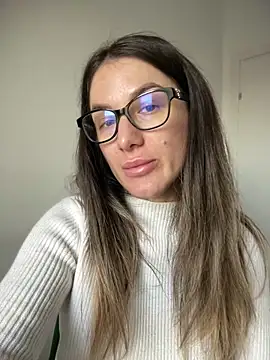 HotXMom online show from December 16, 7:25 am