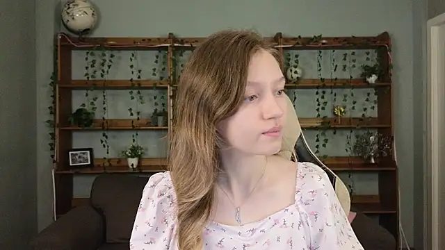 Ksuhesa online show from December 19, 1:10 am